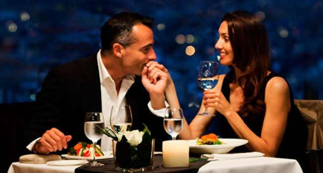 Cenas románticas y reuniones de negocios